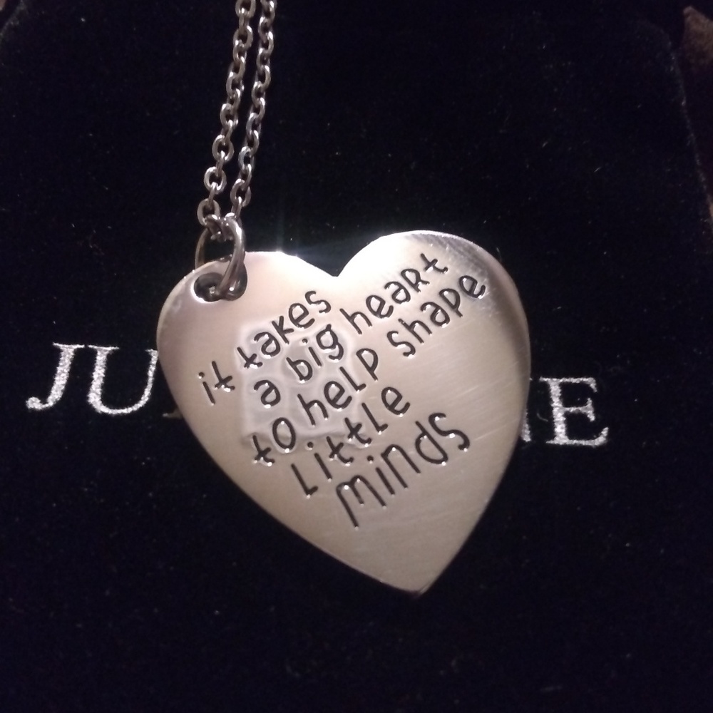 Necklace - Picture 1 of 1